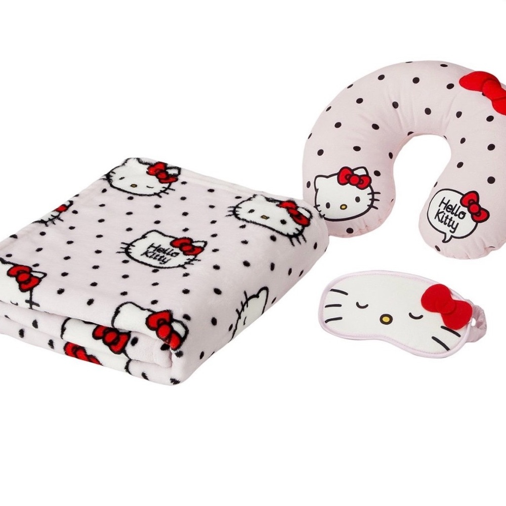 Hello Kitty Pink Polka Dot Travel Set